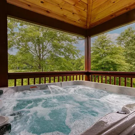 3 Master Bedrooms - Sleeps 10 - Location - Game Room - Hot Tub